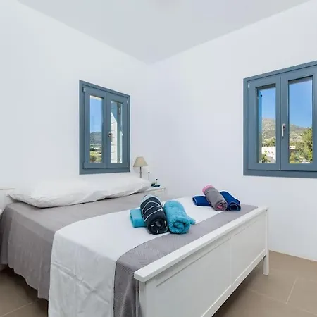 Gaia, Unique Villa, Private Pool & Tennis Court & Boules Driósz